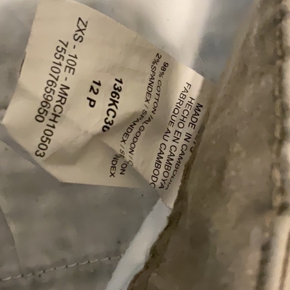 Woman’s Riders by Lee Curvier size 12P Pants - Picture 4 of 8